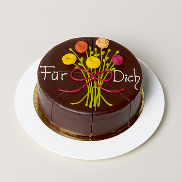 Baumkuchentorte mit Marzipanblumen