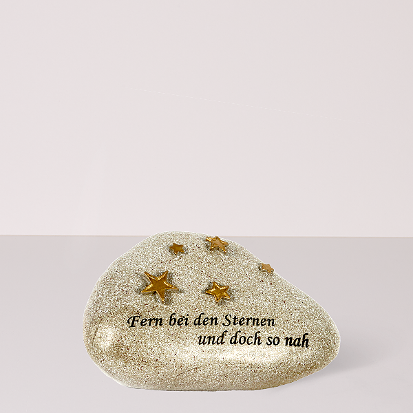 Verzierter Stein „Fern bei den Sternen...“