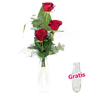 Rosentrio mit <br>Glasvase
